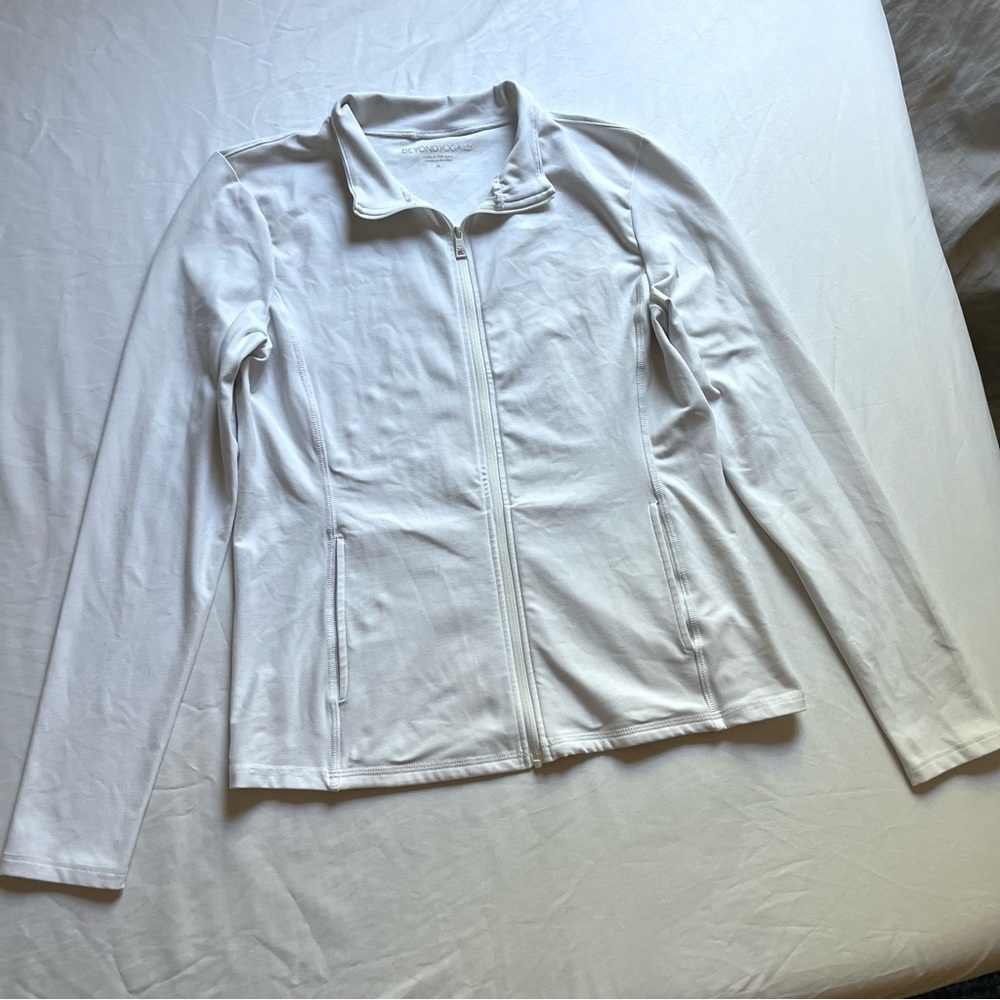 BEYOND YOGA white knit athletic long sleeve zip up jacket